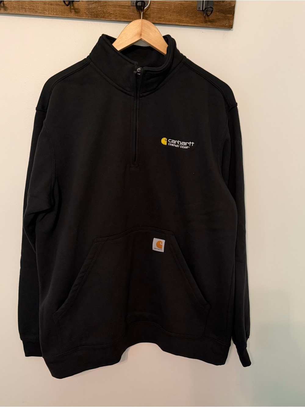Carhartt Company Gear Men’s Large Black Loose Fit Quarter Zip Sweatshirt